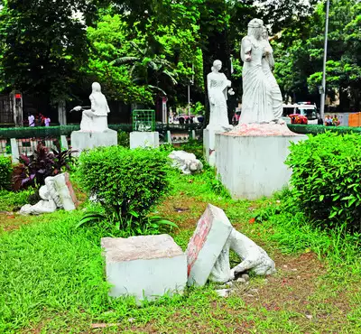 Students stand guard around temples & churches in Bangladesh